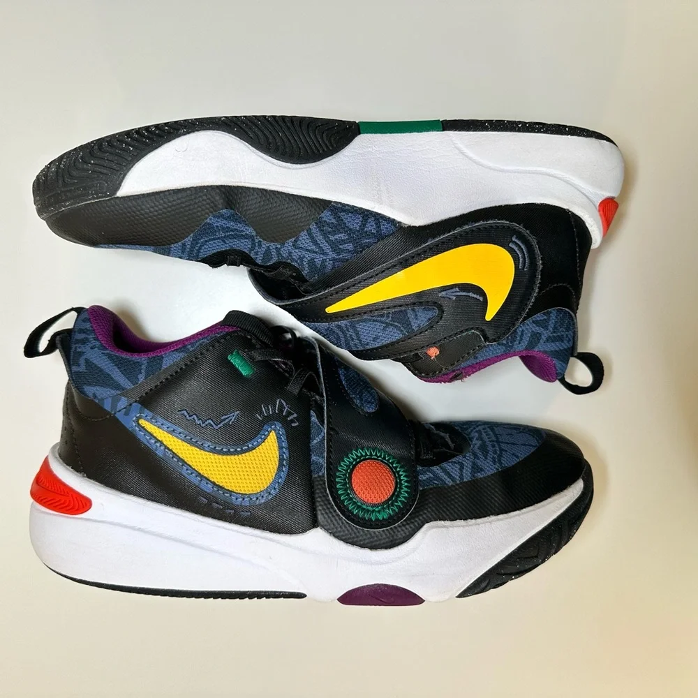 Nike Kids - Nike Team Hustle D 11 SE (GS) 'Black Mystic Navy Gold' sneakers